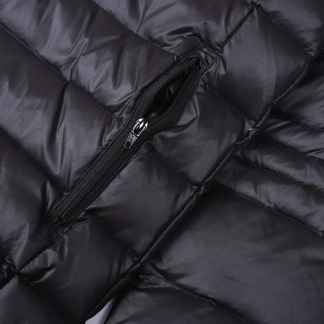 F CANADA GOOSE ： ： ， ， ， ， ， ， 。 ， Breathable Power Stretch® ， ， Goose I.D. 2 ： ， ，